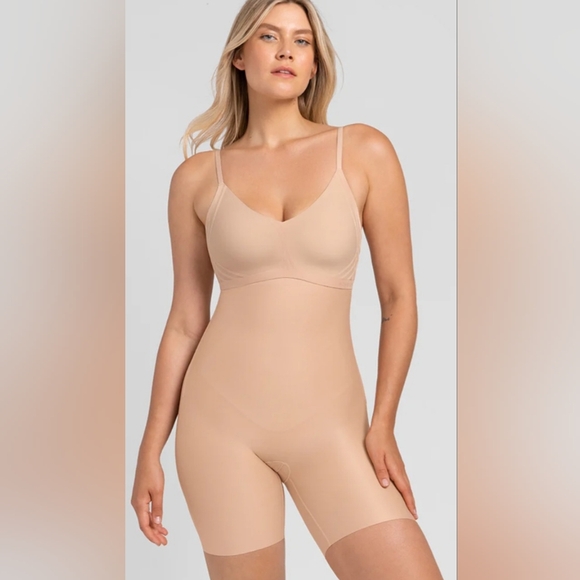 Honeylove No Show High-Waist Short - Picture 4 of 7